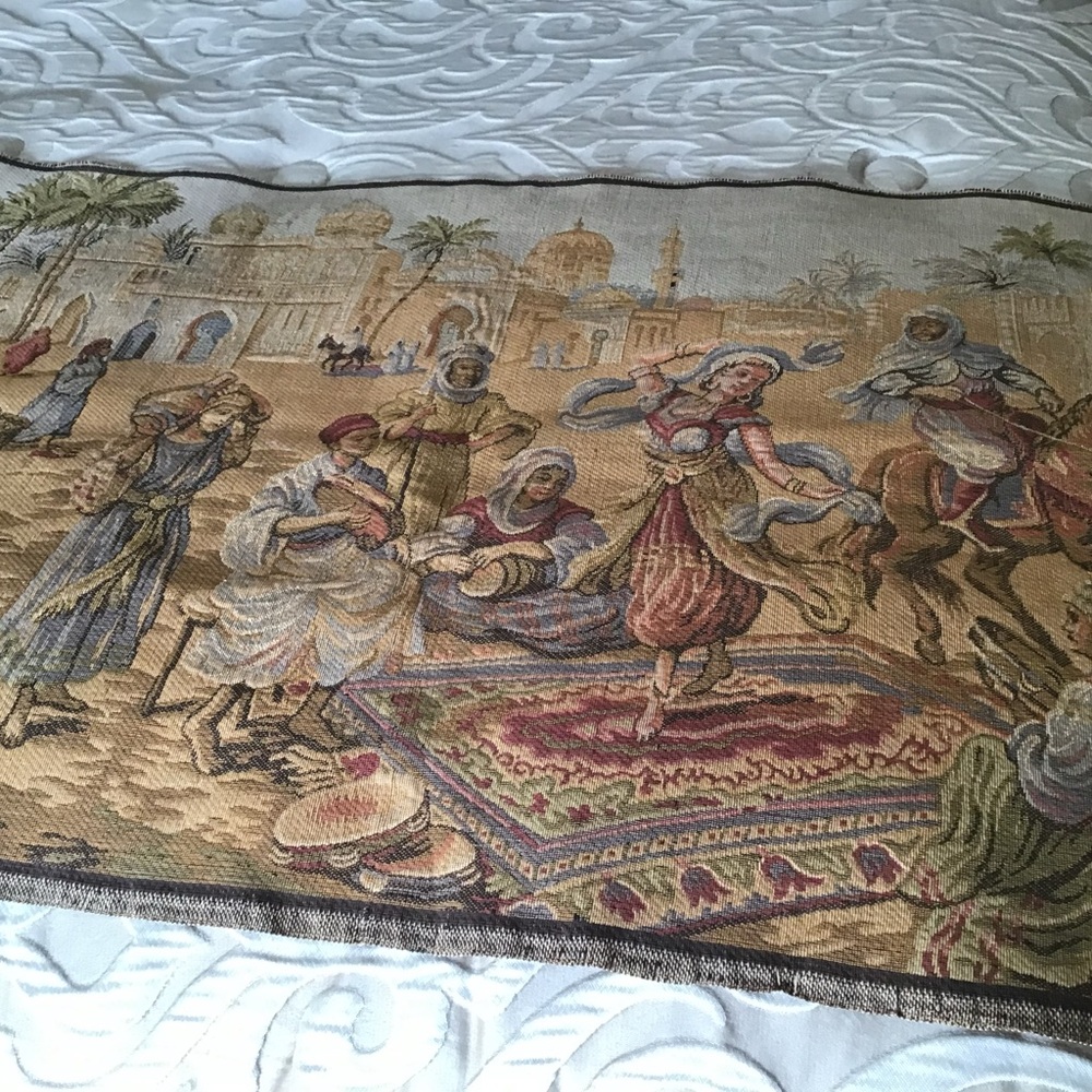 Vintage Tapestry Wall Decor with Intricate Design
